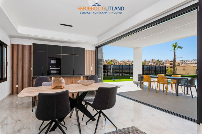 Image No.11-4 Bed Villa for sale