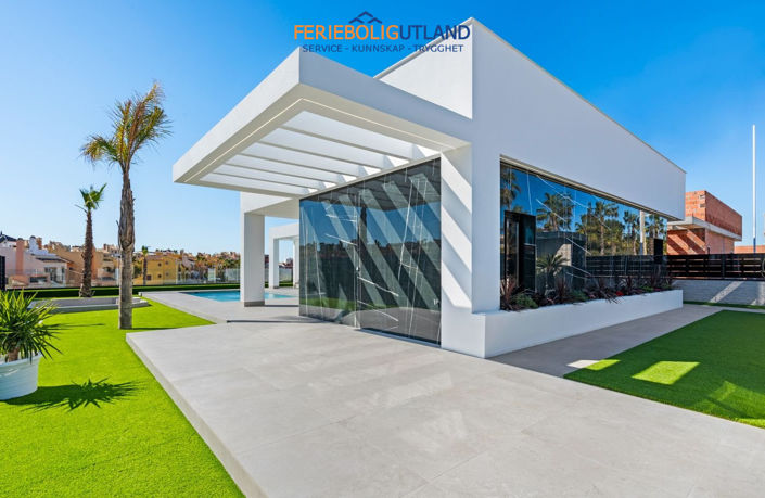 Image No.32-4 Bed Villa for sale