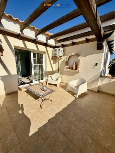 Image No.3-Villa de 5 chambres à vendre à Alicante