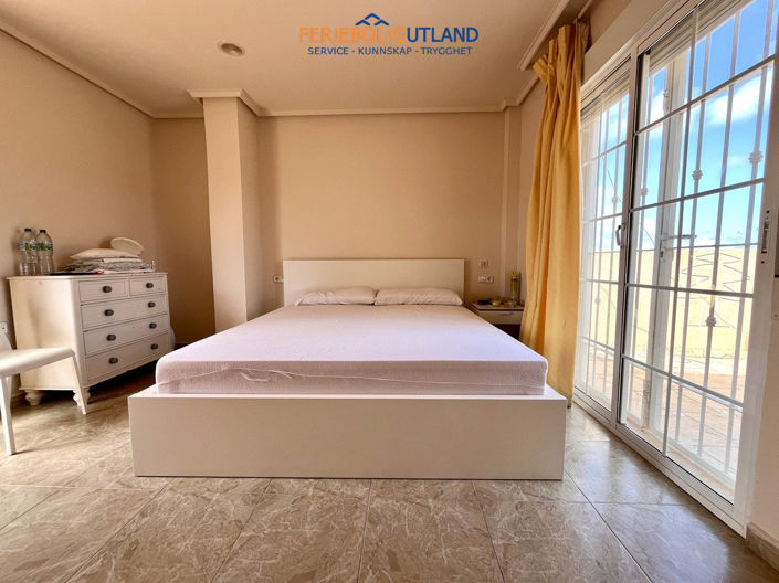 Image No.22-Villa de 5 chambres à vendre à La Zenia