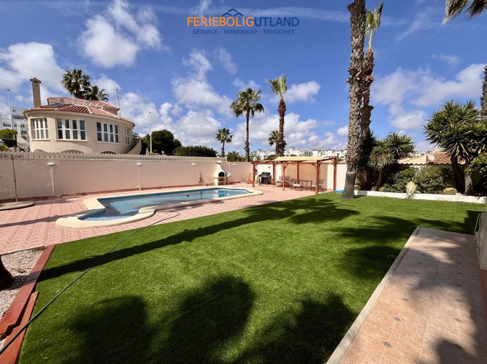 Image No.28-Villa de 5 chambres à vendre à La Zenia