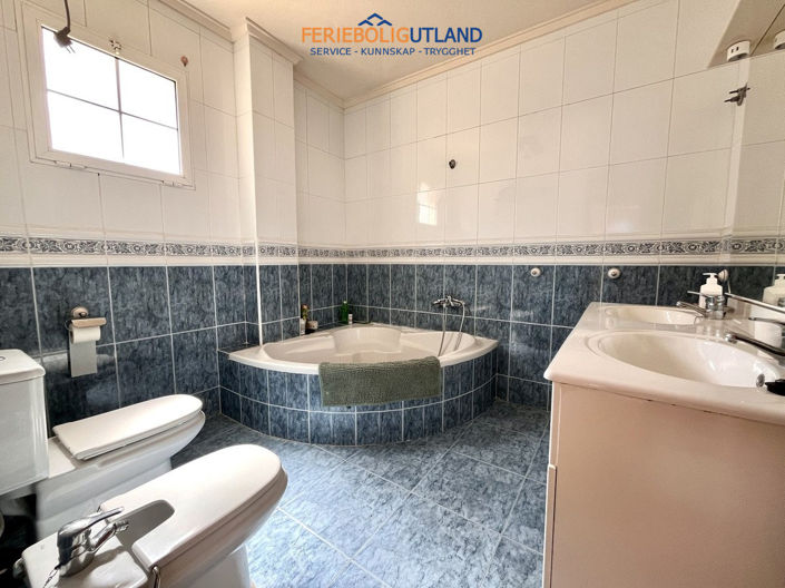 Image No.5-Villa de 5 chambres à vendre à La Zenia