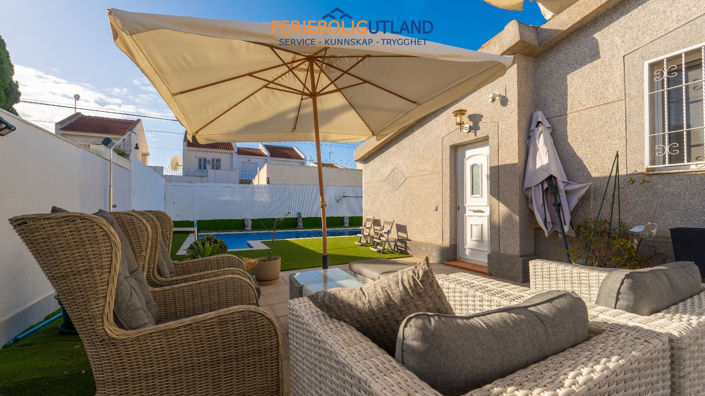 Image No.1-Villa de 3 chambres à vendre à Torrevieja