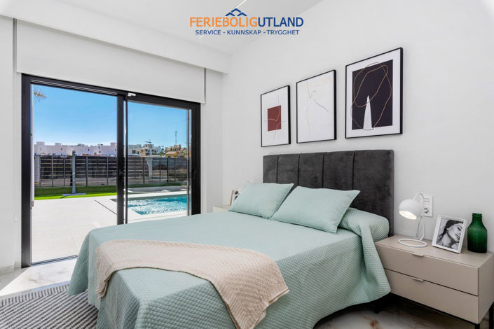 Image No.6-Villa de 3 chambres à vendre à Alicante