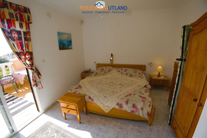 Image No.27-3 Bed Townhouse for sale