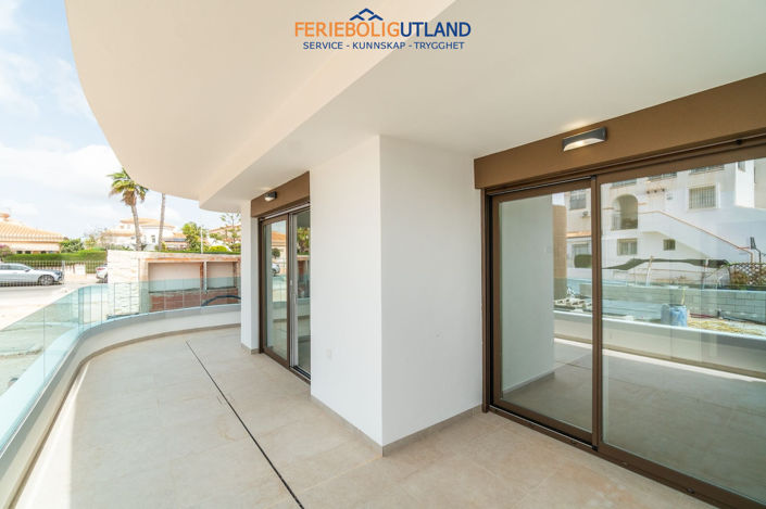 Image No.22-3 Bed Apartment for sale