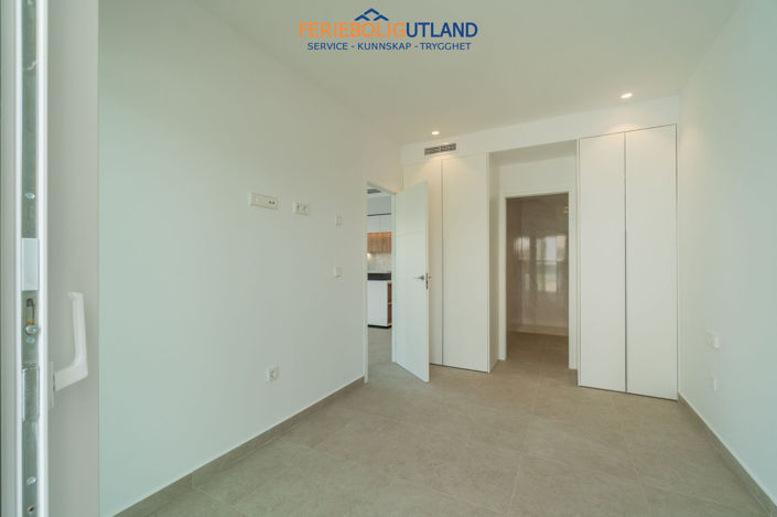 Image No.25-3 Bed Apartment for sale