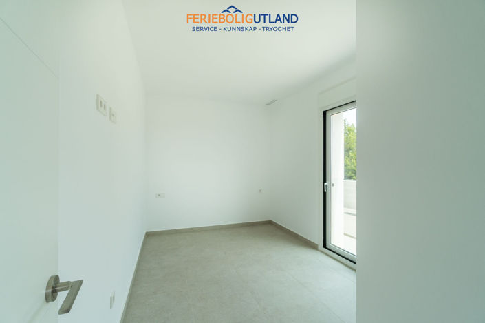 Image No.8-3 Bed Apartment for sale