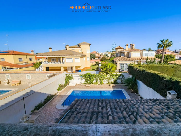 Image No.1-Villa de 3 chambres à vendre à Torrevieja