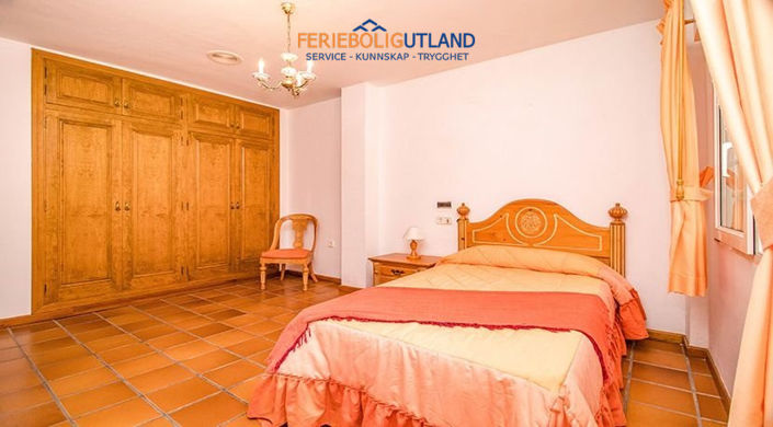 Image No.13-Villa de 4 chambres à vendre à Mil Palmeras