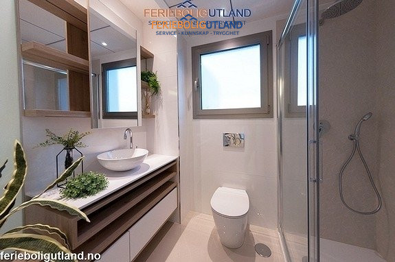 Image No.10-3 Bed Villa for sale