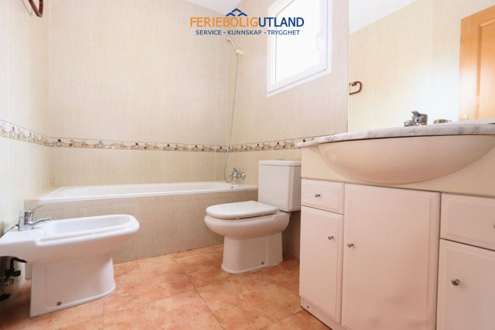 Image No.18-4 Bed Villa for sale