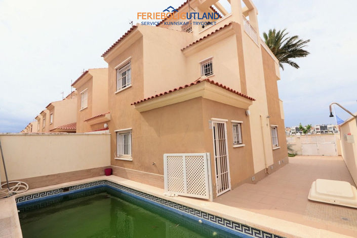 Image No.27-4 Bed Villa for sale