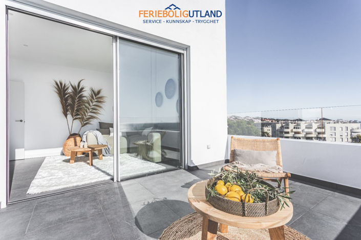 Image No.16-5 Bed Townhouse for sale