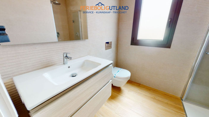 Image No.6-2 Bed Bungalow for sale