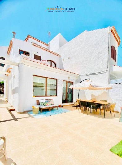 Image No.1-3 Bed Villa for sale