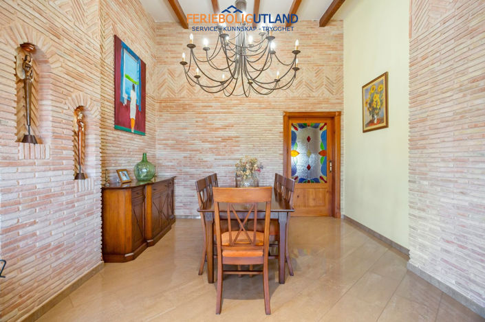 Image No.9-Villa de 5 chambres à vendre à Los Balcones