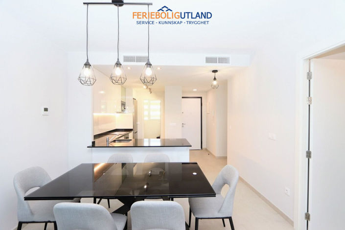 Image No.21-3 Bed Apartment for sale