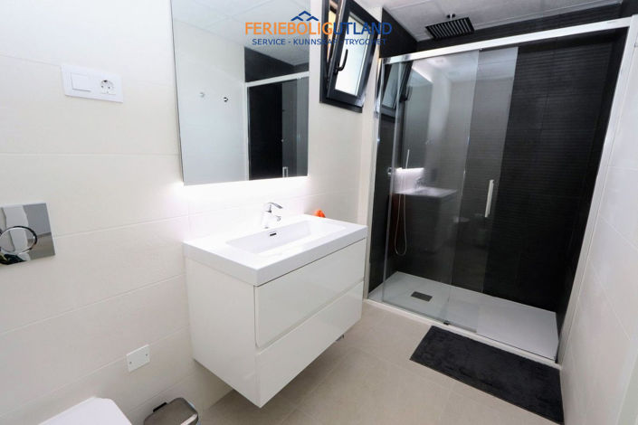 Image No.29-3 Bed Apartment for sale