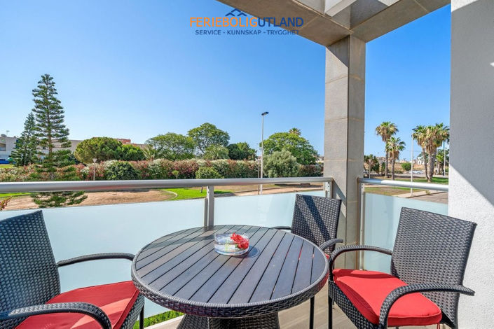 Image No.21-2 Bed Apartment for sale