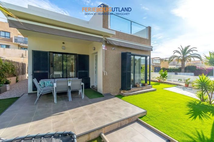 Image No.19-3 Bed Villa for sale