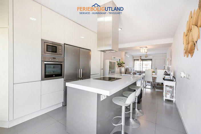 Image No.13-4 Bed Apartment for sale