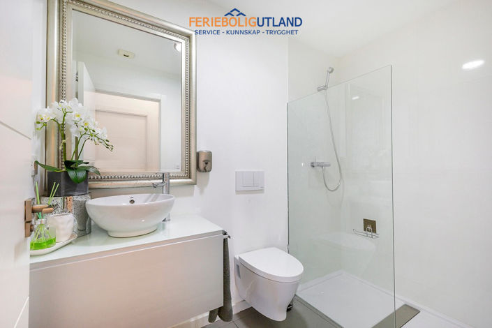 Image No.18-4 Bed Apartment for sale