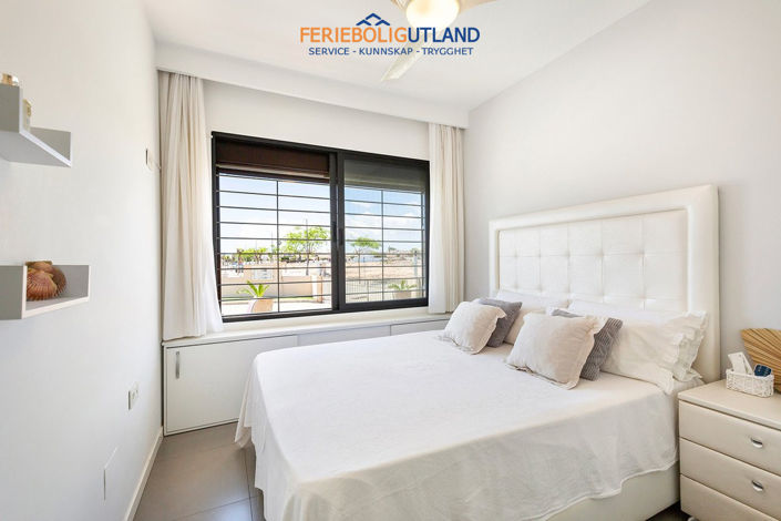 Image No.19-4 Bed Apartment for sale