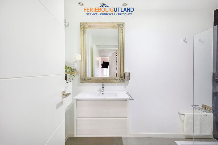 Image No.24-4 Bed Apartment for sale