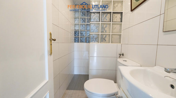 Image No.11-2 Bed Townhouse for sale