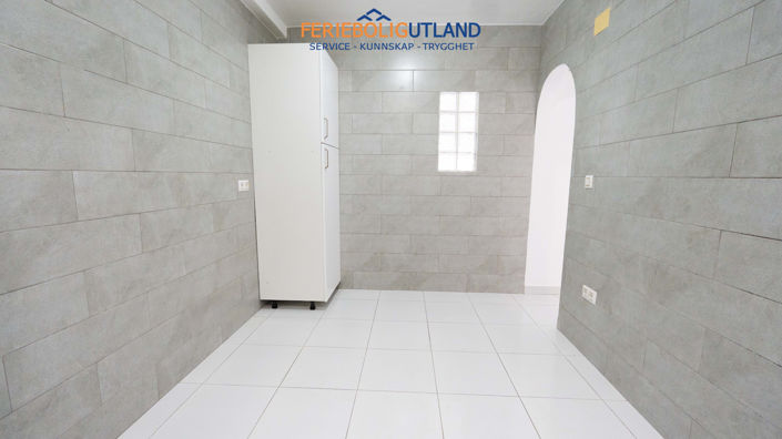 Image No.17-2 Bed Townhouse for sale