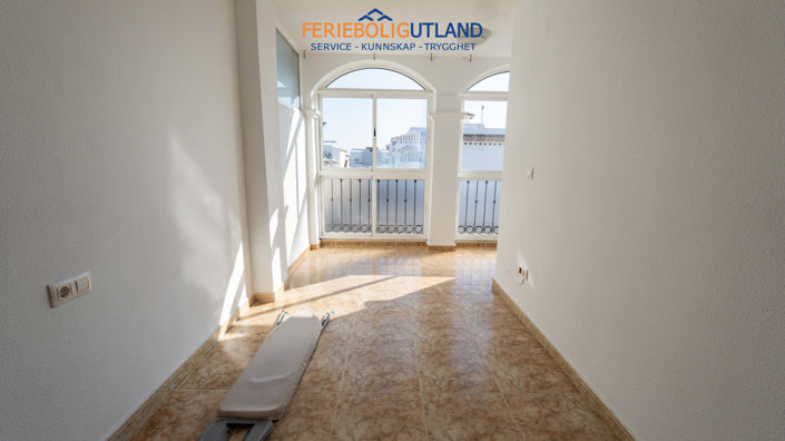 Image No.19-2 Bed Townhouse for sale