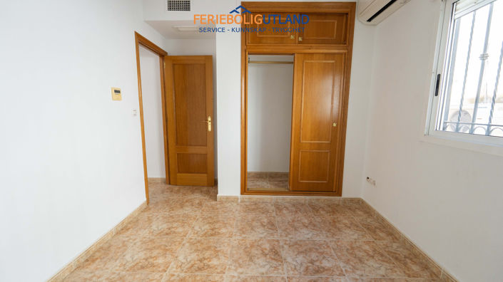 Image No.28-2 Bed Townhouse for sale