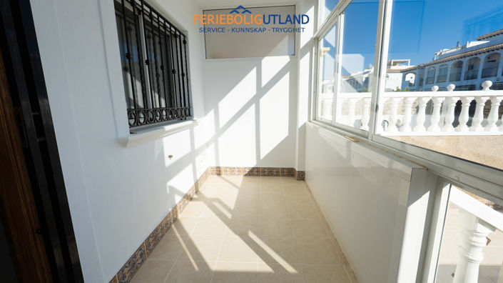 Image No.35-2 Bed Townhouse for sale