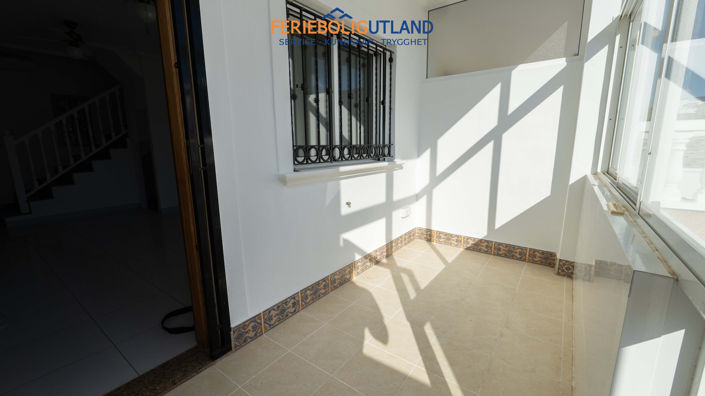 Image No.36-2 Bed Townhouse for sale