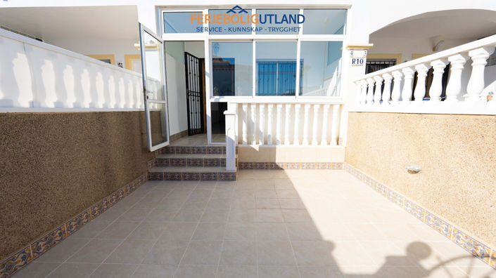 Image No.37-2 Bed Townhouse for sale