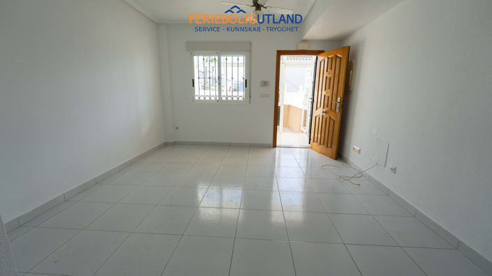 Image No.6-2 Bed Townhouse for sale