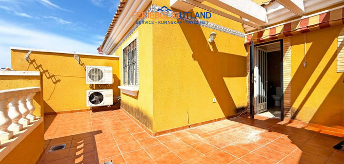 Image No.11-3 Bed Townhouse for sale