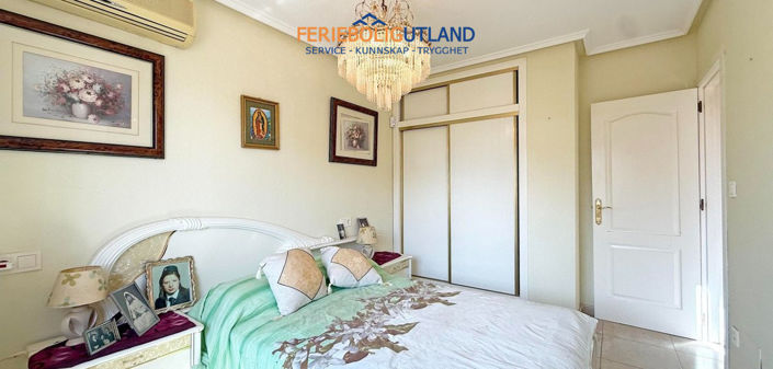 Image No.16-3 Bed Townhouse for sale