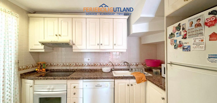 Image No.8-3 Bed Townhouse for sale