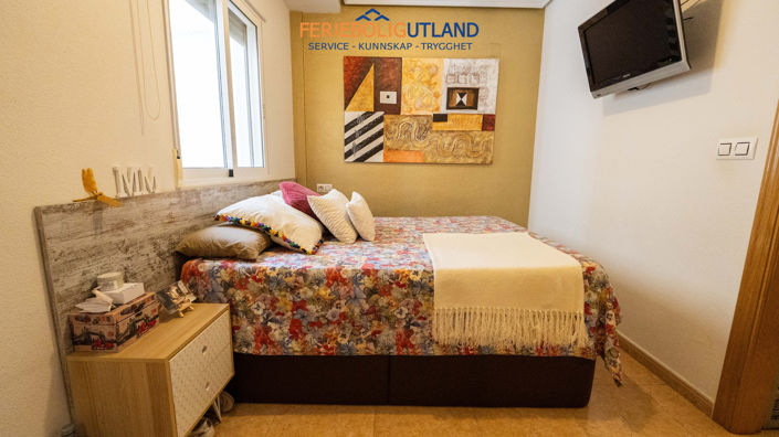 Image No.32-2 Bed Apartment for sale