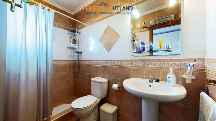 Image No.17-2 Bed Bungalow for sale