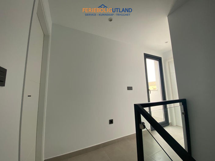 Image No.28-3 Bed Villa for sale