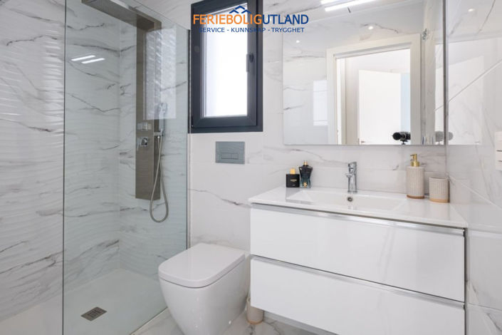 Image No.10-3 Bed Villa for sale