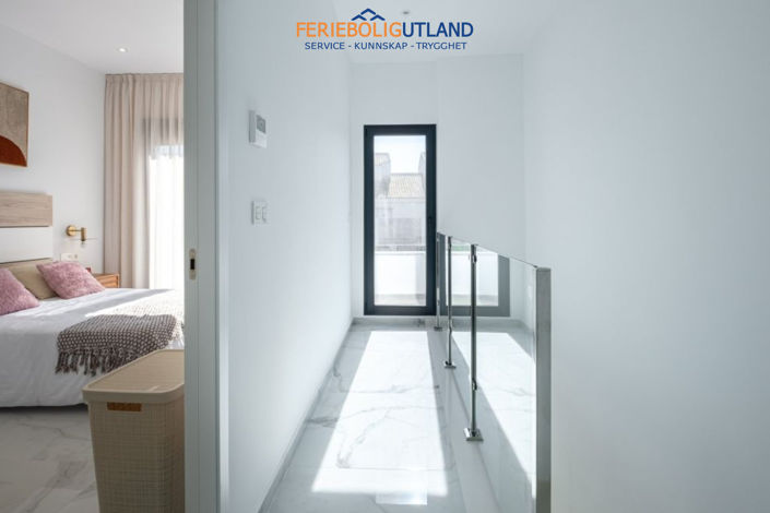 Image No.9-3 Bed Villa for sale