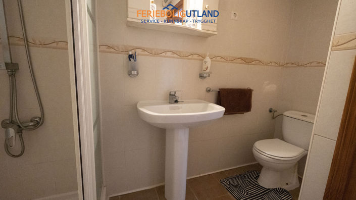 Image No.18-2 Bed Bungalow for sale