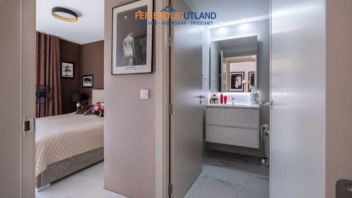 Image No.20-2 Bed Apartment for sale