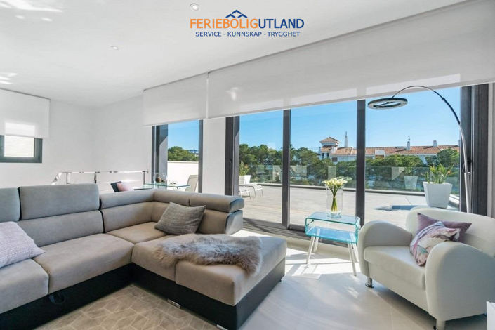 Image No.19-3 Bed Villa for sale