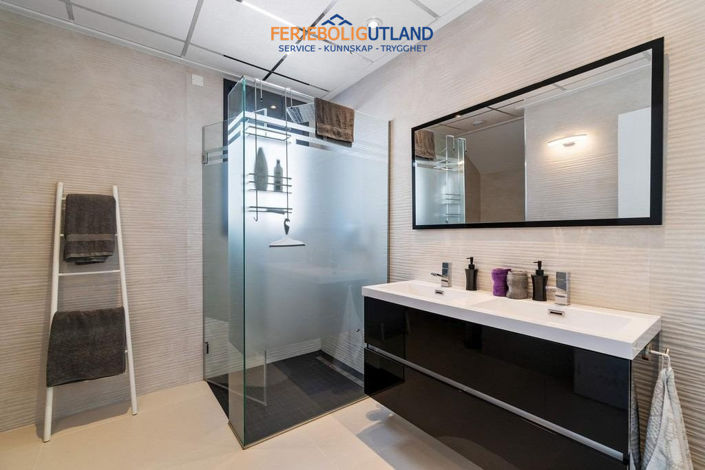 Image No.21-3 Bed Villa for sale