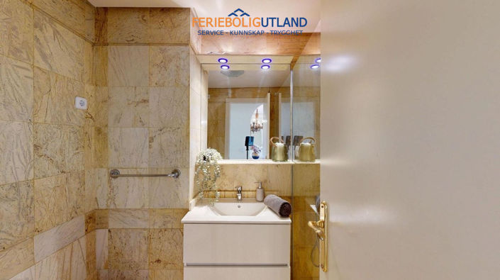 Image No.23-2 Bed Apartment for sale